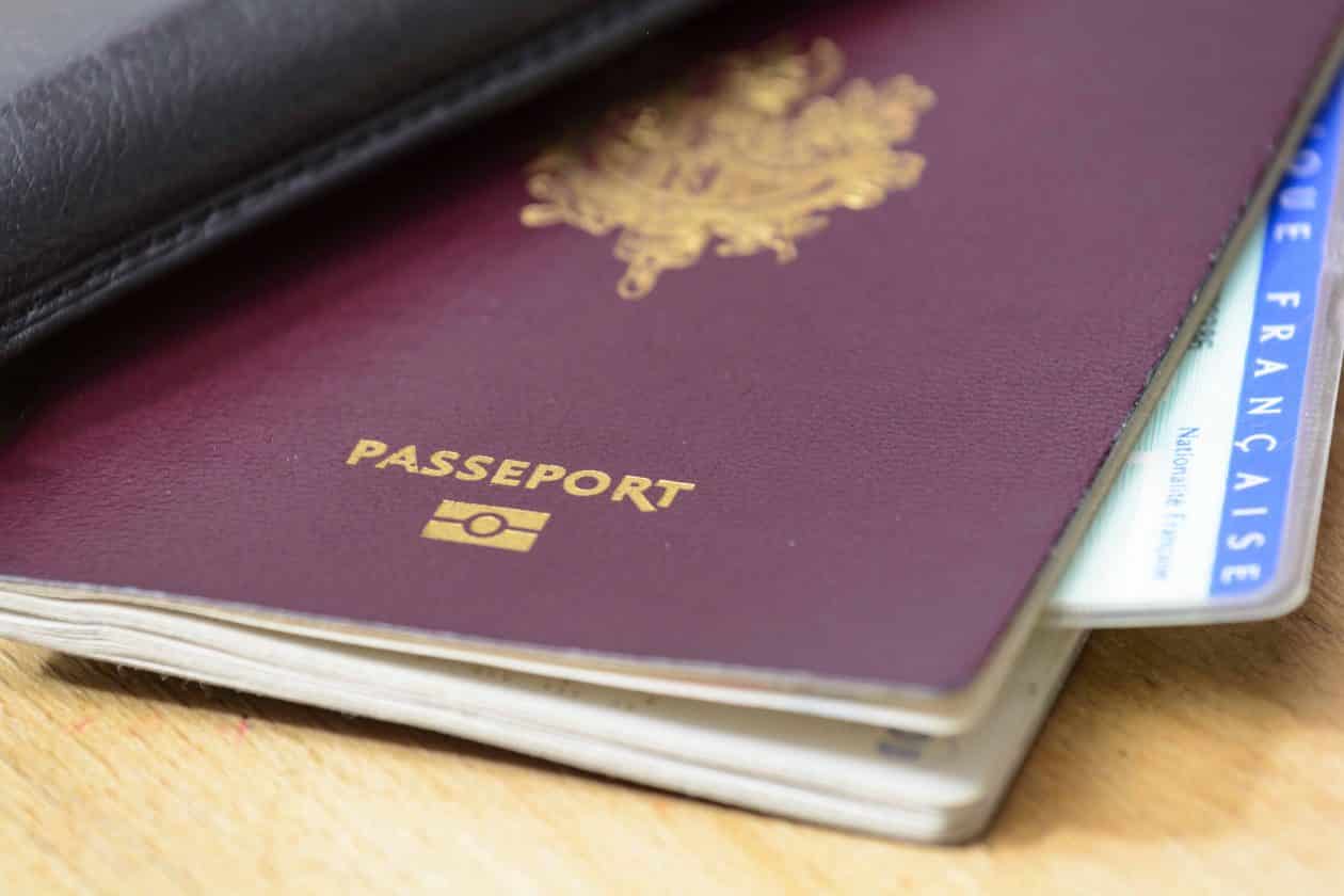 Comment obtenir un passeport en urgence ? Le passeport temporaire
